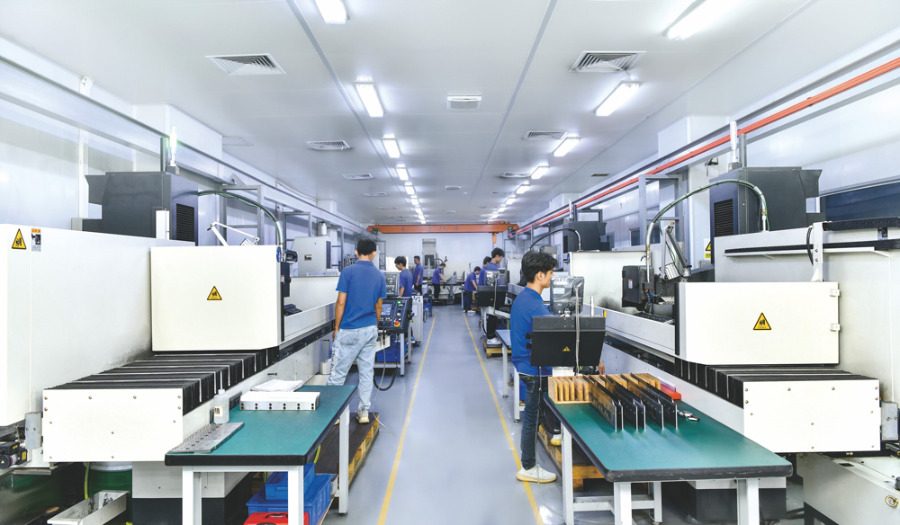  新年伊始東莞企業(yè)馬力全開趕訂單搶市場，企業(yè)家和市政協(xié)委員呼吁 高層次人才需求大 招聘難瓶頸待破解